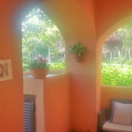 Apartment Hacienda Del Sol Deluxe Beachside
