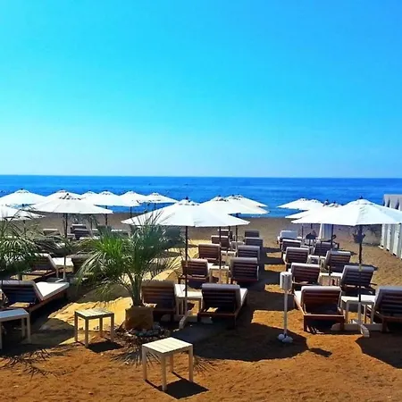 Apartment Hacienda Del Sol Deluxe Beachside Estepona