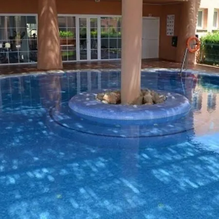 Hacienda Del Sol Deluxe Beachside Apartment Estepona